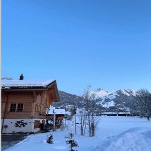 Meet your Posher, Ondine